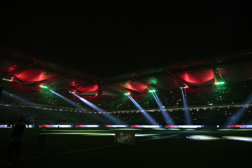 Gra świateł na stadionie Legii