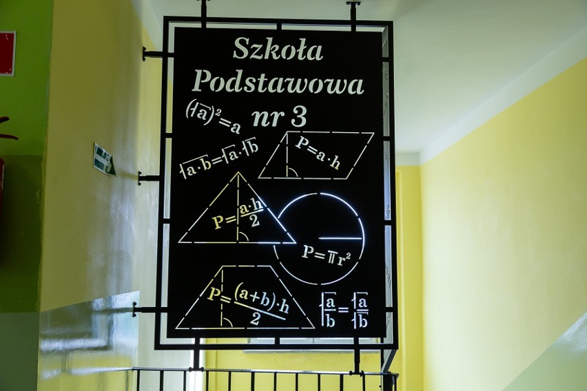 Dziś na tapecie królowa nauk. Kraśniccy uczniowie zmierzyli się z egzaminem ósmoklasisty z matematyki. Zobacz zdjęcia 