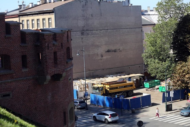 Zdaniem Wojewódzkiej Rady Ochrony Zabytków projekt dla tej lokalizacji powinien pochodzić z konkursu