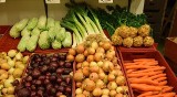 Oto aktualne ceny warzyw i owoców na inowrocławskim Targowsku Miejskim. Ceny warzyw idą w górę