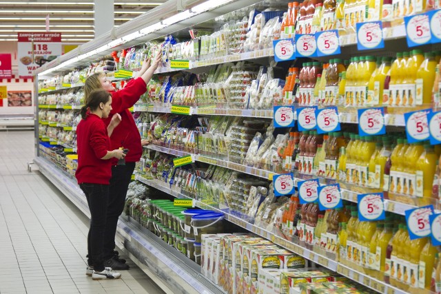 Żywność odnotowała ponadprzeciętny wzrost cen, za co odpowiada drożejąca mąka i chleb, warzywa i cukier.
