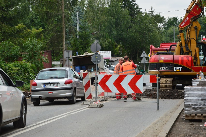 Od sierpnia ogromne utrudnienia na wjeździe do Wieliczki. Trwa przebudowa ul. Kościuszki [ZDJĘCIA]