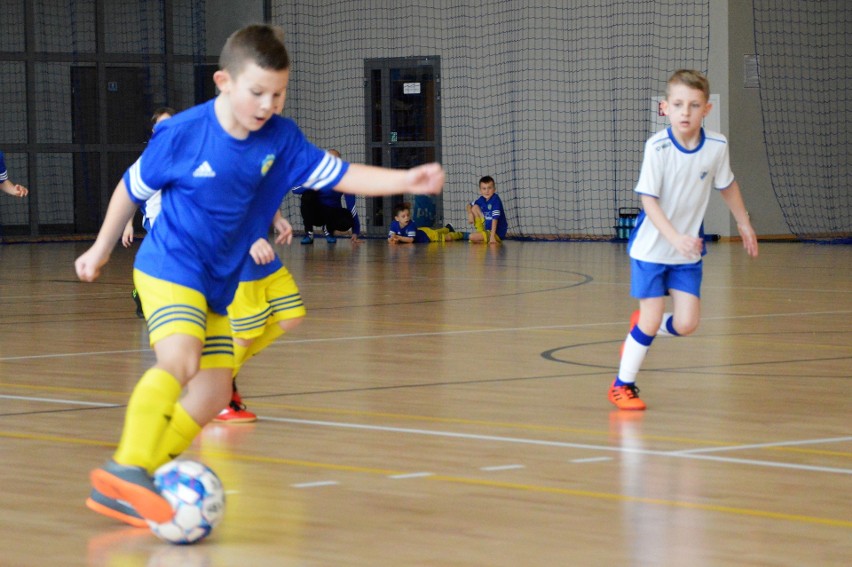 Piłka nożna. Wisła Kraków wygrywa halowy turniej Unia Cup żaków w Oświęcimiu