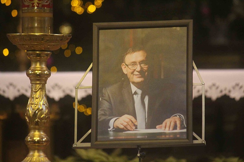 Lublin: Pogrzeb prof. Henryka Ciocha. Odszedł wybitny prawnik, dzielny kolega (ZDJĘCIA)