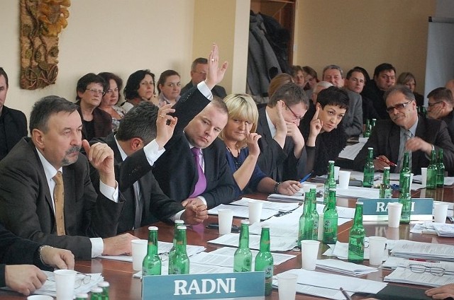 Radni opozycji głosowali przeciw projektowi budżetu na 2013 rok