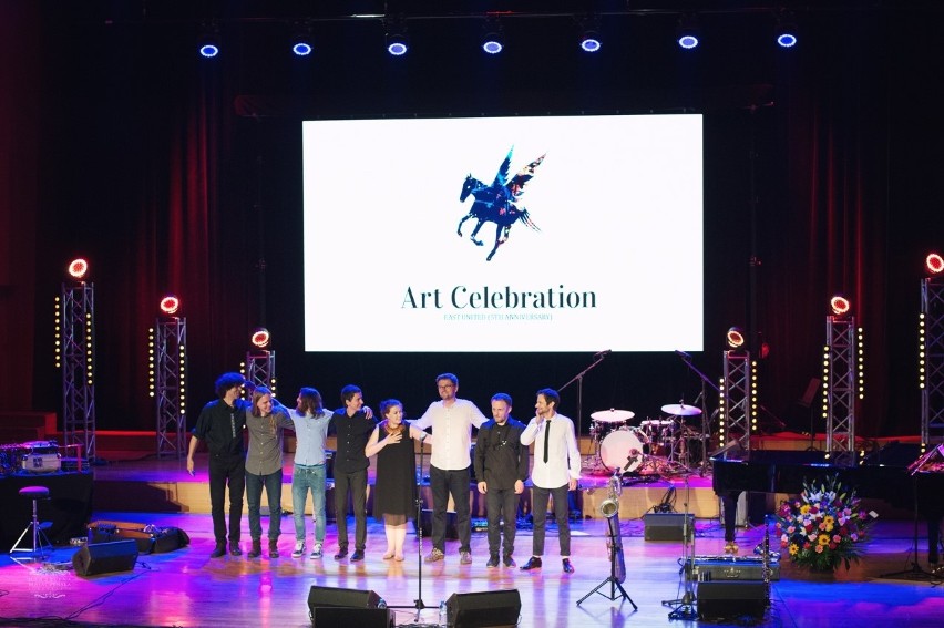 Art Celebration to projekt eksplorujący różne gatunki muzyki...