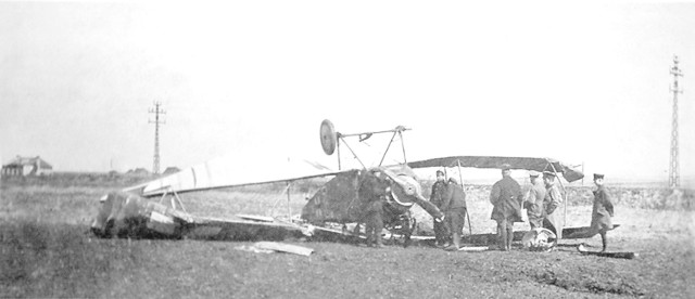Zachowało się zdjęcie z 6 kwietnia 1917 r., po szczęśliwym upadku z 2800 metrów.