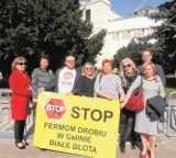 Stop Fermom Kur w gminie Białe Błota. Przeciwnicy ferm przemysłowych pojechali do Sejmu