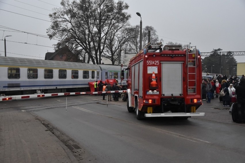 Tragiczny wypadek w Luzinie. Mężczyzna został potrącony przez pociąg 