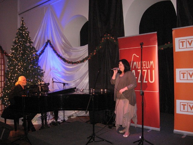 Anna Osmakowicz śpiewała w Łaźni piosenki z płyty &#8221;bez Ciebie&#8221; 