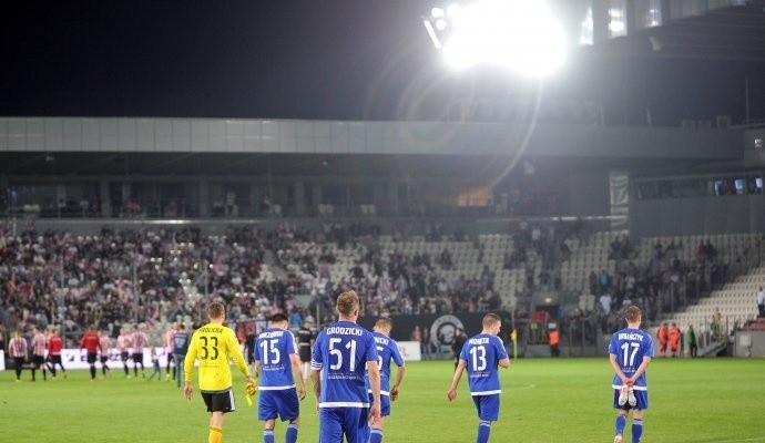 Ruch Chorzów spadł z Ekstraklasy po remisie z Arką Gdynia