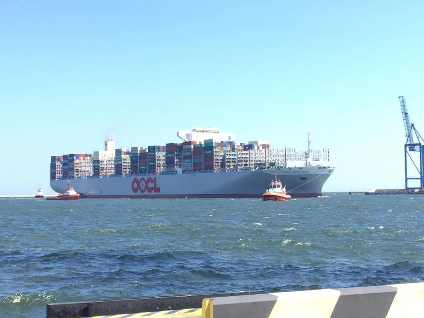 OOCL Hong Kong - największy statek kontenerowy na świecie -...