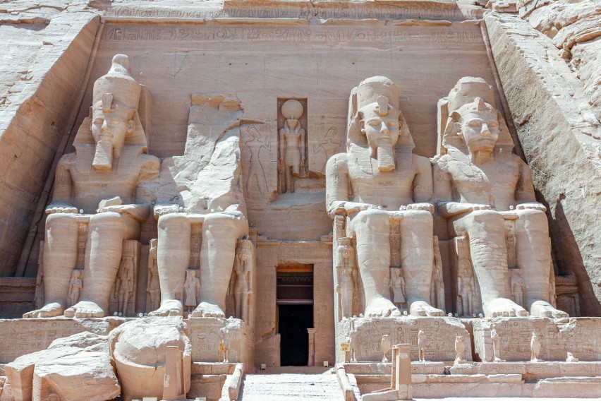 Skalna świątynia Ramzesa II i królowej Nefertari w Abu...