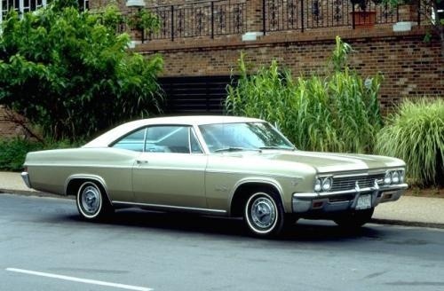 Fot. Chevrolet: Popularna Impala z 1966 r.