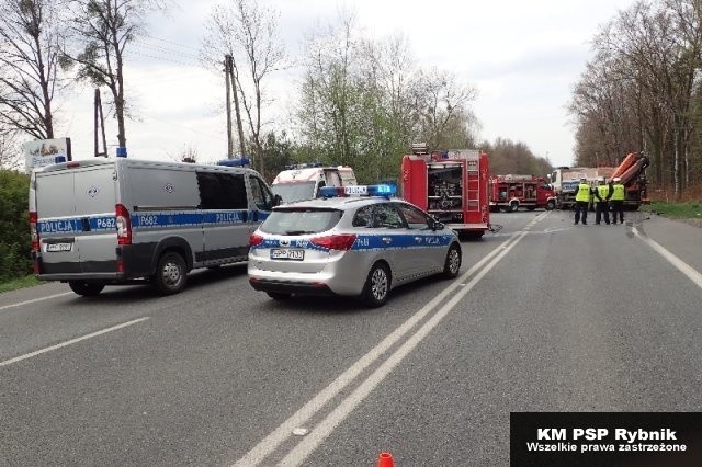 Wypadek w Rybniku: Kierowca BMW nagle zmienił pas i wbił się...