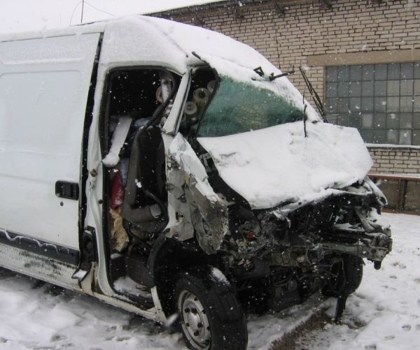 Ukraiński bus wjechał prosto pod ciężarówkę. To jeden z wielu dzisiejszych wypadków i kolizji 