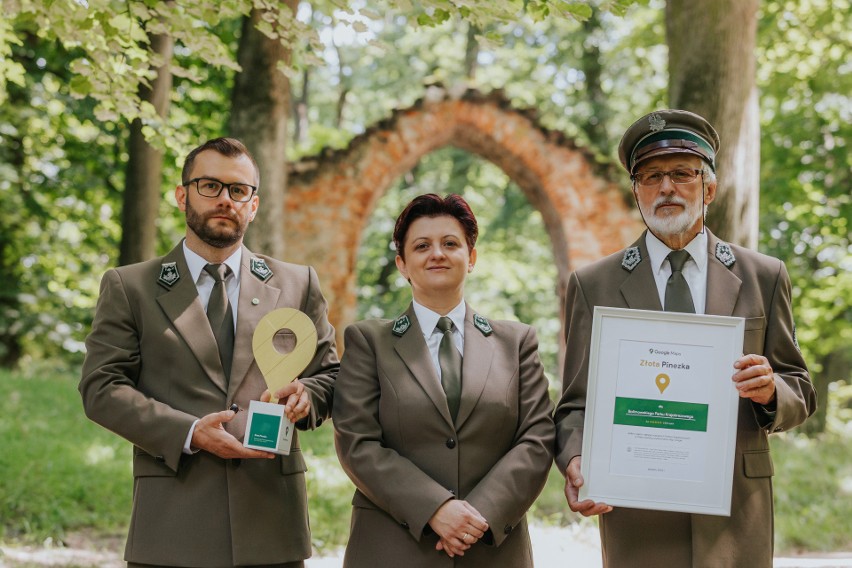 Bolimowski Park Krajobrazowy ze Złotą Pinezką map Google. Ludzie go dobrze oceniają