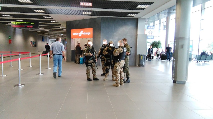 Lotnisko Katowice Airport w sobotę, 16 lipca