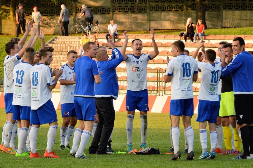 4. liga. Oświęcimska magia „szóstek” w Andrychowie dała Unii zwycięstwo nad Beskidem [ZDJĘCIA]