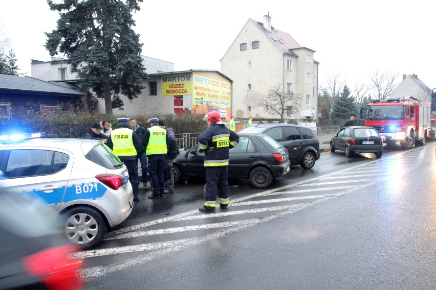 Wypadek na Pilczyckiej. Dziecko w szpitalu