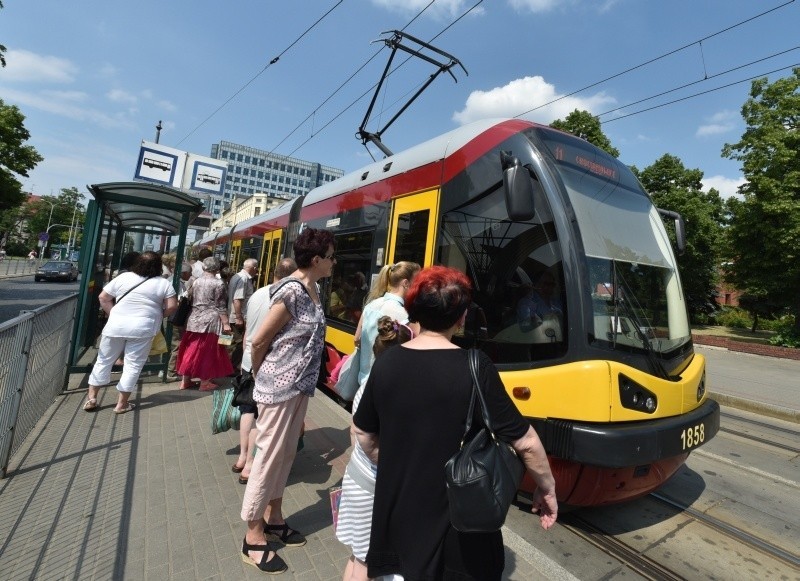 Sprawdziliśmy: W upał unikaj autobusów i tramwajów. W MPK albo za zimno, albo za gorąco [zdjęcia]