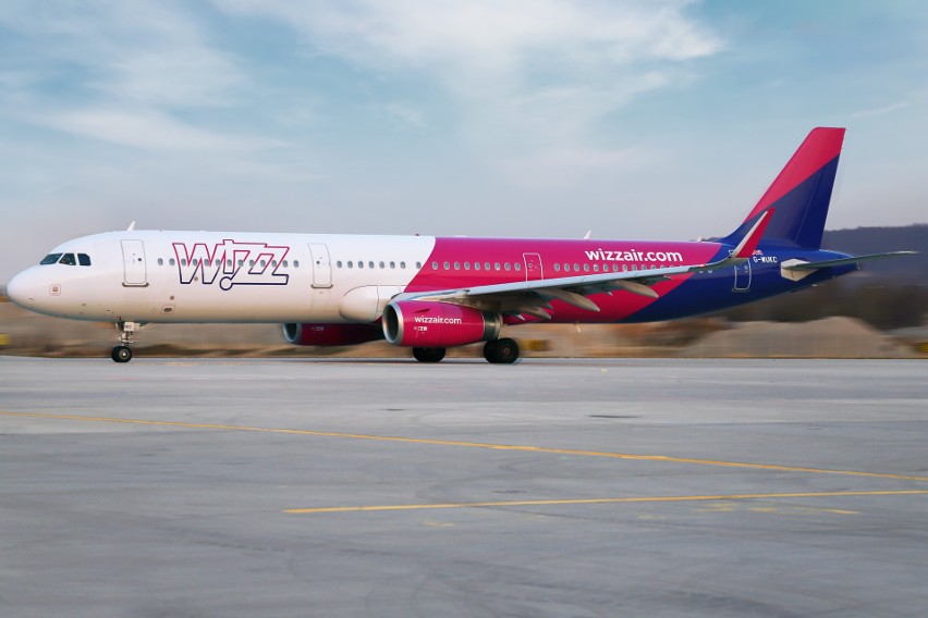 Pierwszy rejsowy samolot Wizz Aira na lotnisku w Balicach. Węgierskie linie zaoferują 18 tras z Krakowa