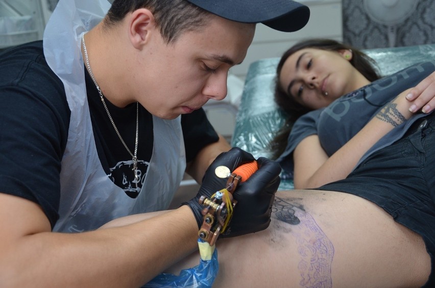 Znają się na malowaniu ludzkiego ciała. Ich tatuaże do sztuka