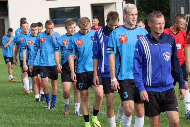 Piłkarze Rzekunianki Rzekuń w ostatnim sprawdzianie w okresie przygotowawczym do nowego sezonu A klasy pokonali oldboyów Rzekuninaki 5:2. Obejrzyj zdjęcia z tego spotkania.