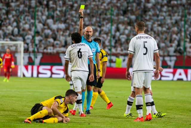 Legia Warszawa skompromitowała się w meczu z Borussią