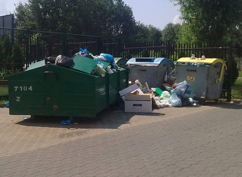 Ustawa śmieciowa nie sprawdza się. Odpady leżą na ulicach (zdjęcia)