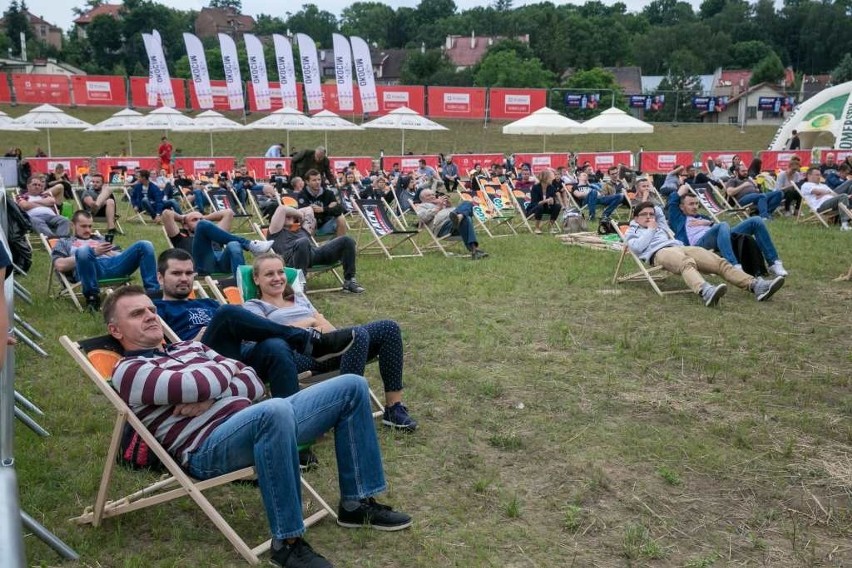 MŚ 2018. Na leżakach w krakowskich strefach kibica [ZDJĘCIA]