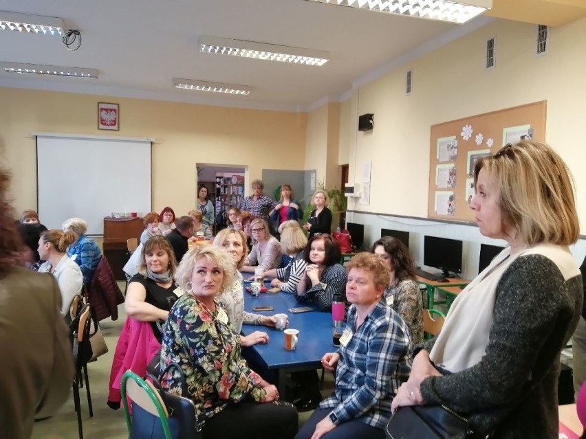 Strajk nauczycieli 2019 w powiecie ostrowieckim. W większości szkół nie ma zajęć [RAPORT]