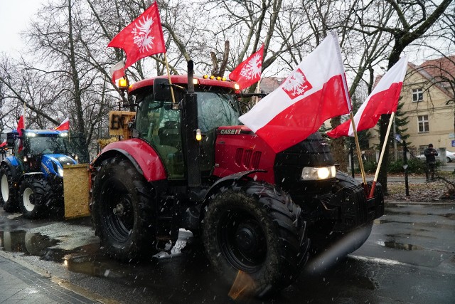 9 lutego rolnicy protestowali pod gmachem Urzędu Wojewódzkiego w Poznaniu