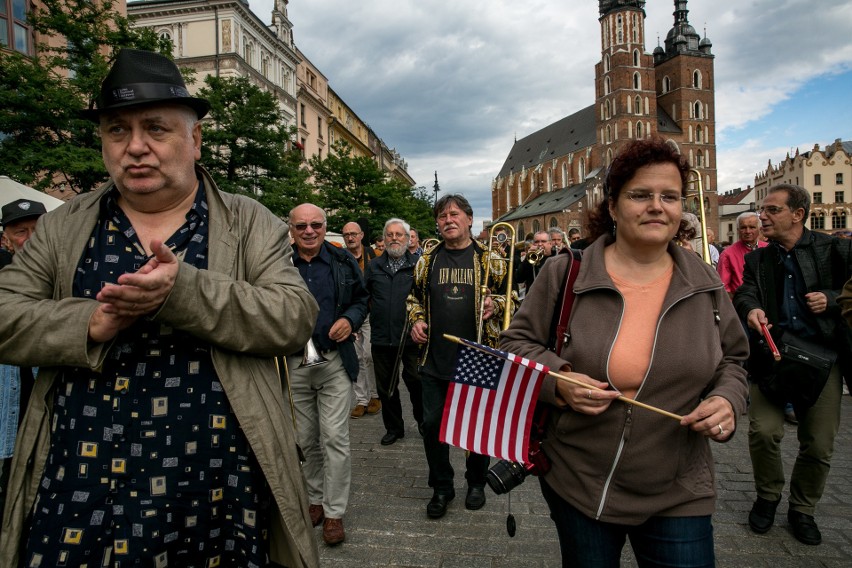 Kraków. Niedziela Nowoorleańska 2018. Koncerty jazzowe na scenie pod Ratuszem [ZDJĘCIA]