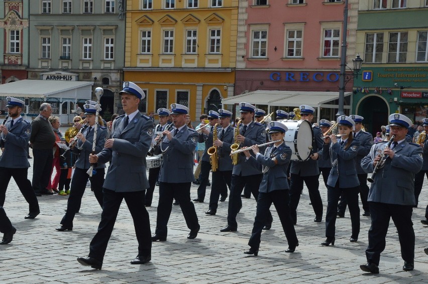 Obchody Dnia Flagi Rzeczypospolitej Polskiej na wrocławskim...