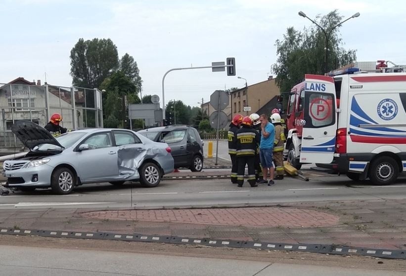 Do groźnie wyglądającego wypadku doszło na skrzyżowaniu w...