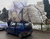 Czechowice: Ładunek dwa razy większy od samochodu na dachu seicento. Co on tam przewoził? Policja musiała zareagować 