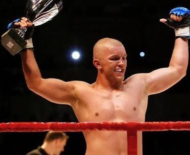 Łukasz "Juras" Jurkowski jest znanym zawodnikiem w walkach MMA nie tylko w Polsce.