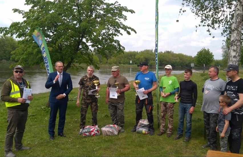 Zawody „długich wędek” na Narwi – 12.05.2019. Imprezę zorganizowało koło PZW Narew nr 38 w Ostrołęce