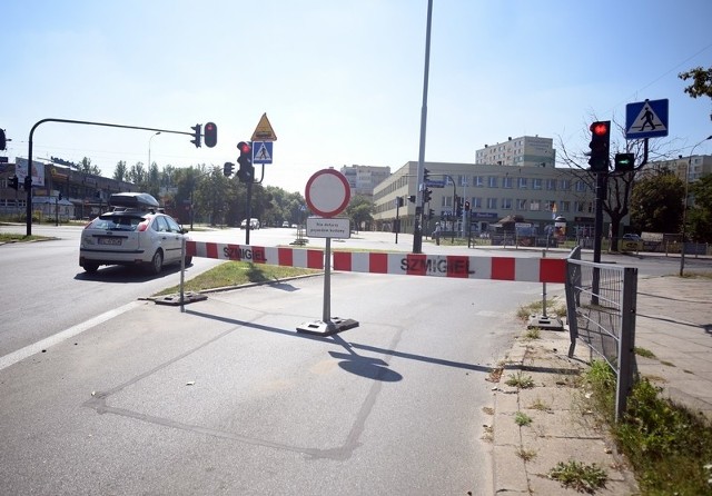 Wczoraj  nie było kłopotu z przejechaniem skrzyżowania al. Śmigłego-Rydza i ul. Dąbrowskiego.