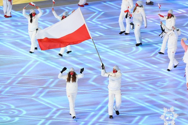 XXIV Zimowe Igrzyska Olimpijskie oficjalnie rozpoczęte. W piątek 4 lutego na Stadionie Olimpijski w Pekinie - Ptasim Gnieździe - odbyła się wyjątkowa na swój sposób ceremonia. Koniecznie obejrzyj nasz fotoreportaż z tego wydarzenia!