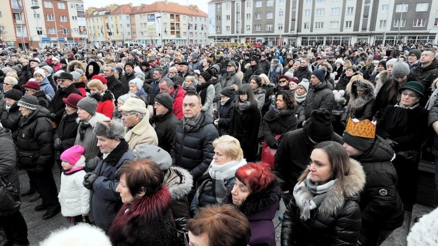 Mieszkańcy Koszalina łączą się w bólu z rodzinami i bliskimi...