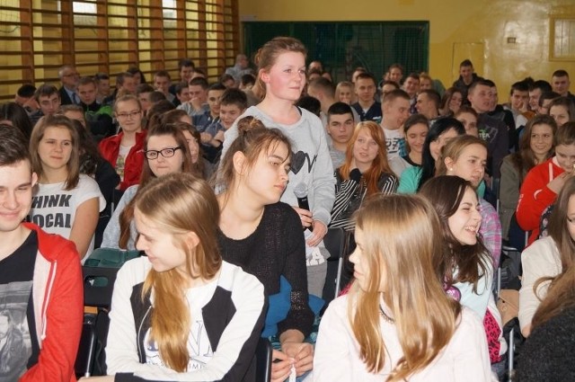 Młodzież chętnie zadawała pytania. Więcej na ten temat w papierowym wydaniu Tygodnika w Makowie.