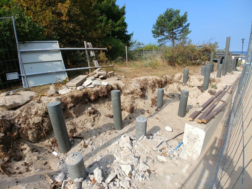 Okropny hałas na plaży w Międzyzdrojach. Turyści mają dość [ZDJĘCIA, WIDEO]