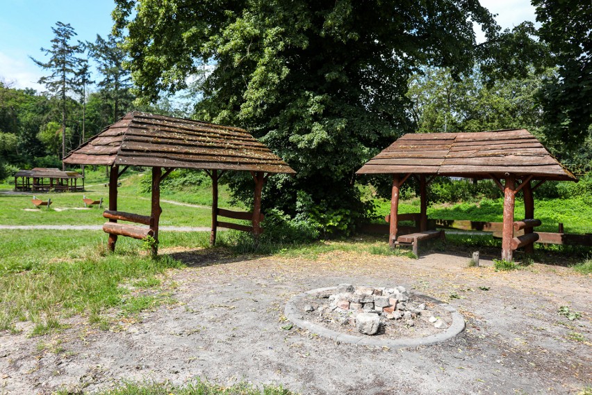 Czerwona Polana. Zakaz rozpalania ognisk poza wyznaczonymi...