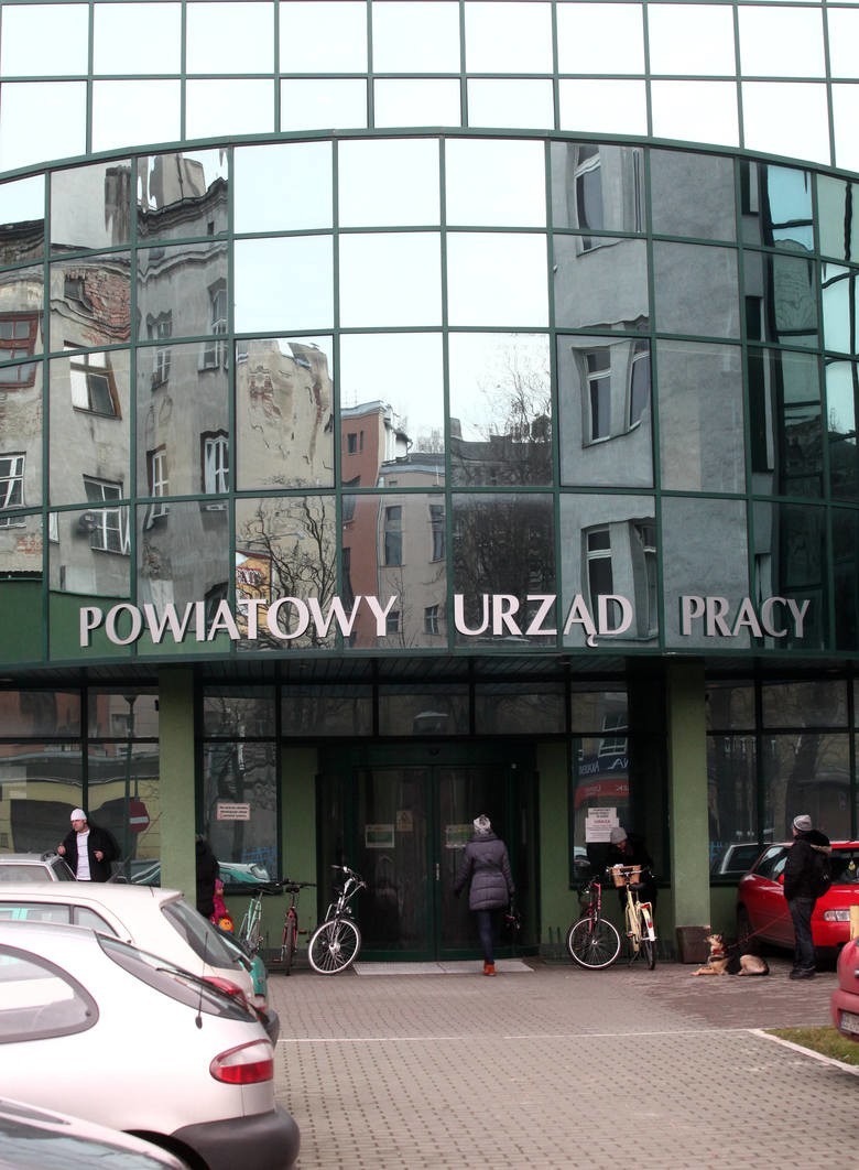 Jak wynika z danych Wojewódzkiego Urzędu Pracy w Łodzi, we...