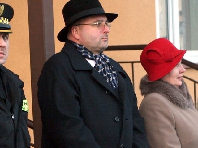Robert Niedbałowski po wydarzeniach z marca 2004 roku zniknął ze sceny politycznej Tarnobrzega. Choć od roku jest wiceprezydentem, można odnieść wrażenie, ze wciąż pozostaje w cieniu.