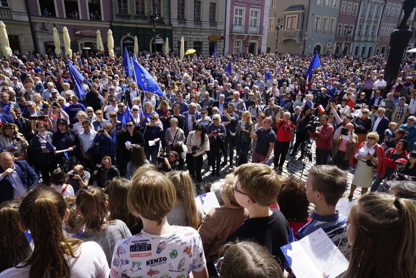 "Oda do radości", czyli hymn Unii Europejskiej, została...