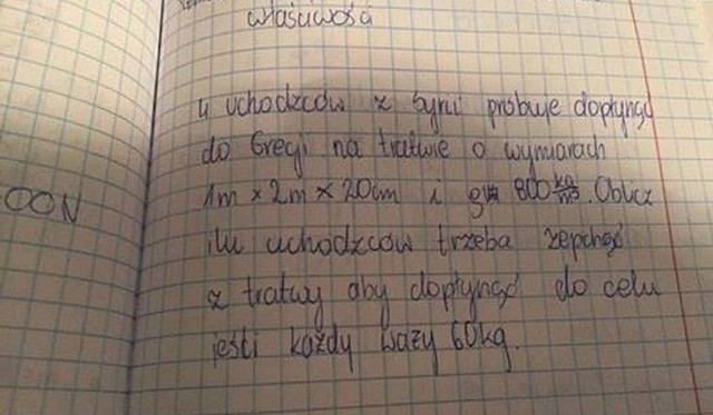 Uczniowie zapisali w zeszytach zadanie, jakie podyktował im Grzegorz Nowik
