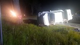 Groźny wypadek w gminie Nowe Miasto nad Pilicą. 20-latka straciła panowanie nad autem i zderzyła się z volvo
